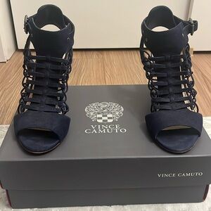 Navy (Midnight) Vince Camuto heels in a size 8.5
